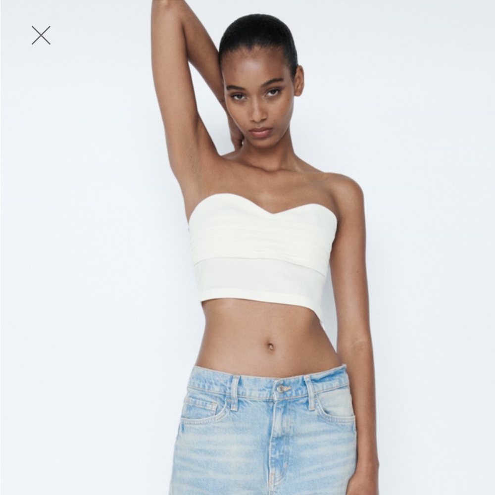 White pleated sweetheart crop top